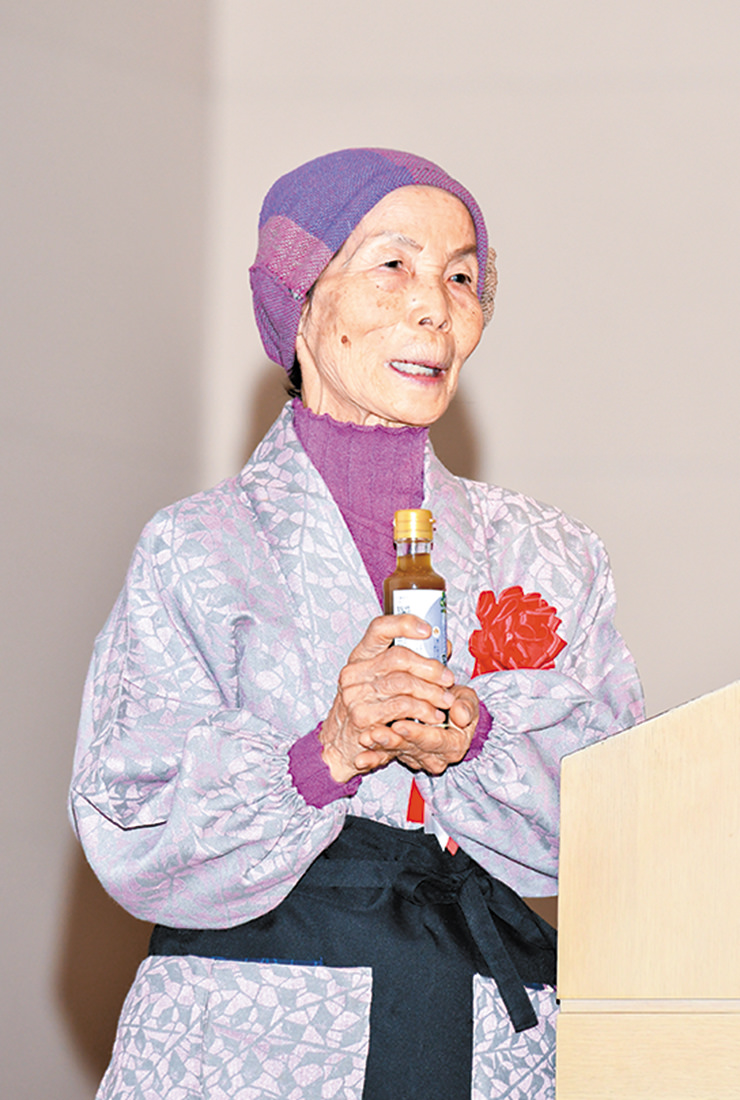 発表をする南さん(写真提供:(一社)家の光協会)の写真