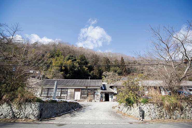 旧・宇戸谷小学校の廃校舎跡の写真