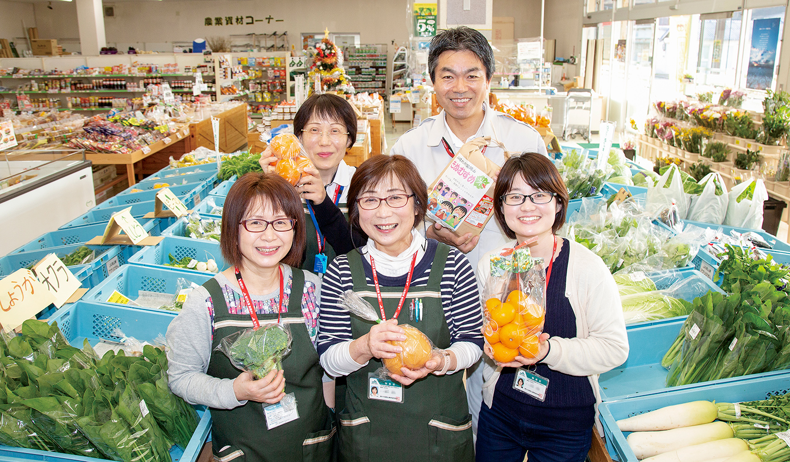 アグリびぜんの店内と店員の写真